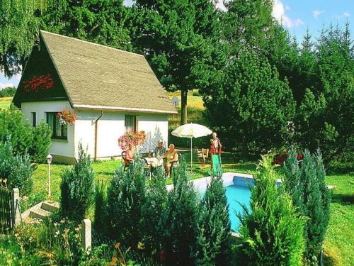 Altenfeld House | Relaxing Holiday Home in Altenfeld with Private Pool