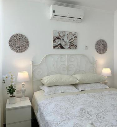 Paphos Apartment | Sunlit Serenity in Paphos