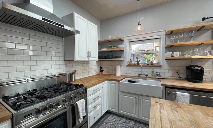 Westside Santa Cruz House | Sunny Surf House: Centrally Located, Steps from the Beach