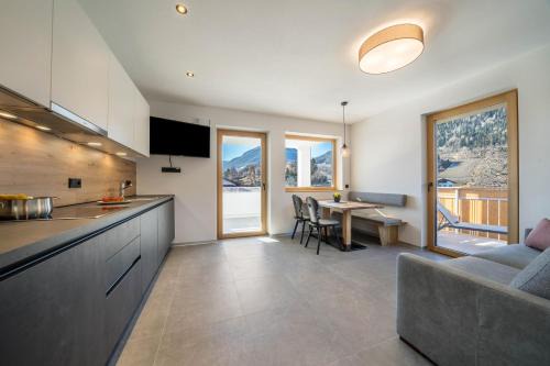 Lana Apartment | Sunny Apartment Sonnenlicht: Highly Rated & Family-Friendly