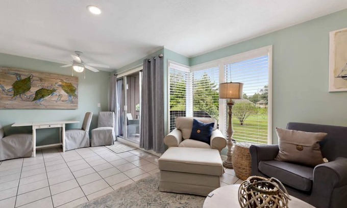 Diamondhead Condo | Family-Friendly Condo with Pool: Golf, Swim & Play Awaits!