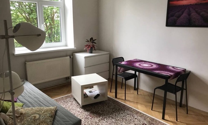 Avoti Apartment | Tranquil Flat with Pool & Breakfast near City Centre