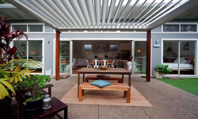 Avalon Beach Villa | Modern Villa Steps from Avalon Beach with Ocean Views