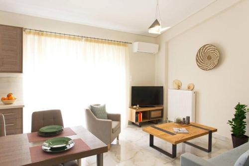 Kalligoni Apartment | Ideal Child-Friendly Getaway at Sunny Apartment Lefkada
