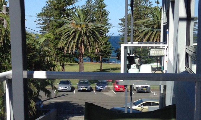 Cronulla Apartment | Inviting Beachside Apartment with Balcony and Pool Access