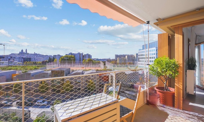 Porte de la Chapelle Apartment | Beautiful Apartment with Paris and Sacré-Cœur Views