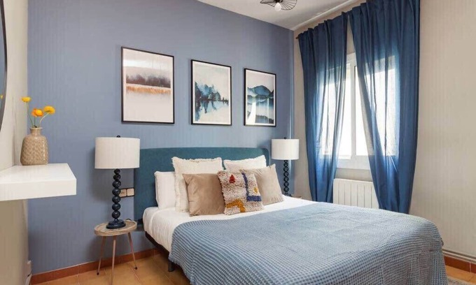 El Parc i la Llacuna del Poblenou Apartment | City View Penthouse - 2 Bedroom with Spa & Child-Friendly Amenities