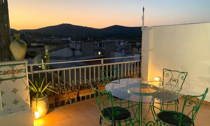 L'Olleria Apartment | Seaside Retreat: Atico con Vistas in L'Olleria, Rated 9.5