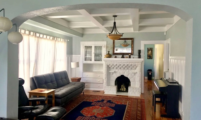 South Berkeley House | Bright Berkeley House with Pool near BART Station
