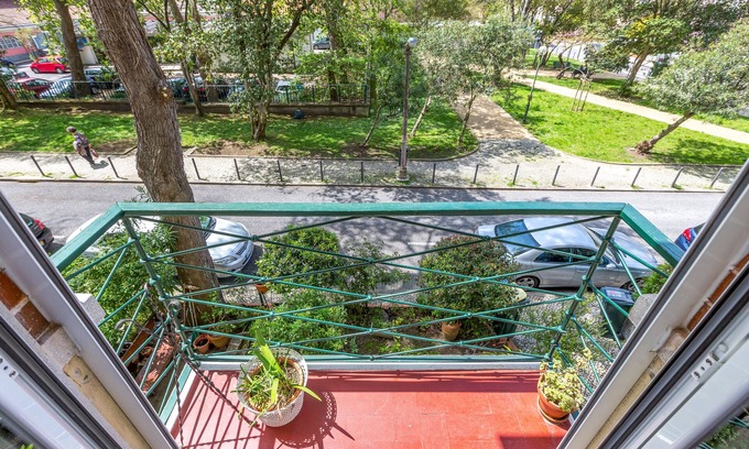 Alvalade Apartment | Sunny, Bright and Quiet Apartment, By TimeCooler