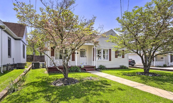 Bristol House | Inviting Bristol Home with Yard - Steps to Downtown Fun