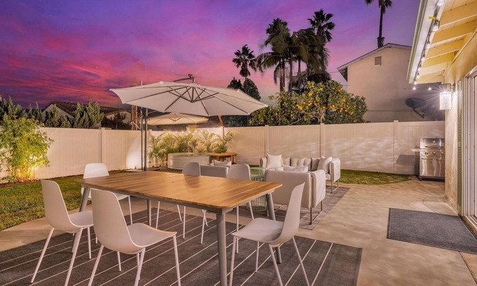 Carlsbad House | Beachside Bliss: Oceanfront Stay with Pool and Spa Access