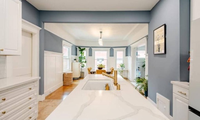 Southwest Berkeley House | Bright Berkeley Craftsman - Ideal for Family Getaways
