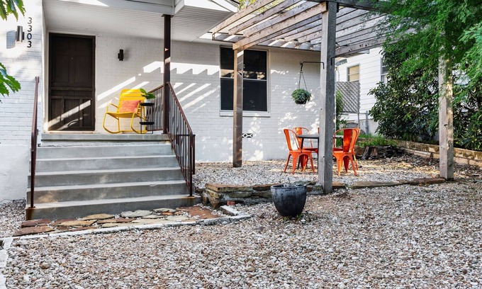 Cherrywood House | Cozy Cherrywood Retreat | Steps from Cafes and Parks
