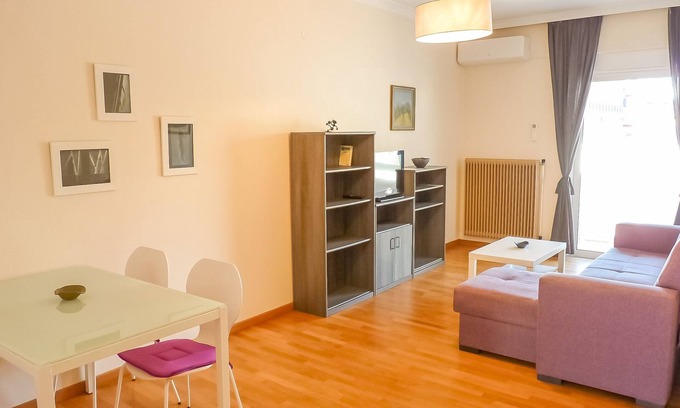 Chania Town Apartment | Central Chania Apartment: Walk to Attractions, Rated 10/10