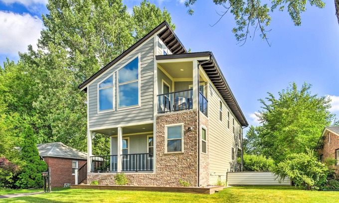 Clawson House | Inviting Clawson Home with Yard - Steps to Main St!