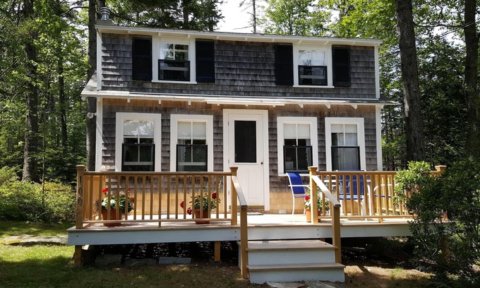 Tenants Harbor Cottage | Cozy Cottage in Tenants Harbor with Wi-Fi & Ocean Views