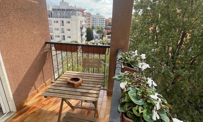 Chiesa Rossa Apartment | Sunny Comfy Apartment