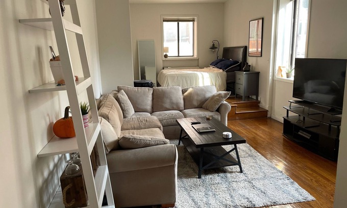Tudor City Apartment | Bright and Inviting Studio Apartment in Midtown East
