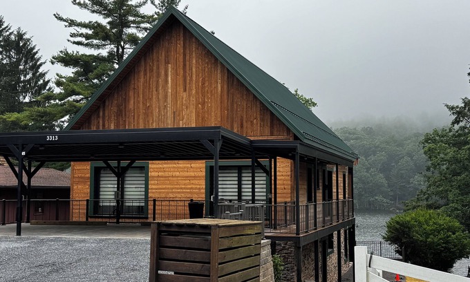 Thayerville House | Sunny Escape 2: Ocean View Retreat with Spa & Hot Tub