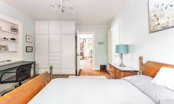 Bellingham House | Bright Sunny Guestroom with Hot Tub & Pool Awaits You