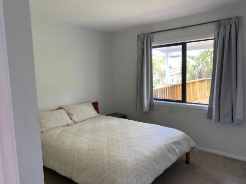 Fairview Heights Villa | Sunny Haven Northshore - Free Parking, Wifi, Coffee, Milk and Tea