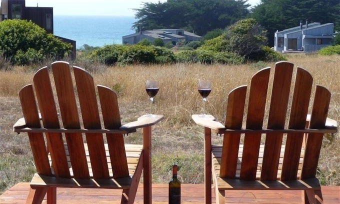 Sea Ranch House | Sunny Home: Hot Tub Retreat Steps from Beaches and Trails