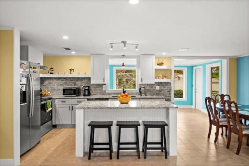Nokomis Villa | Sunny house 2mil beach