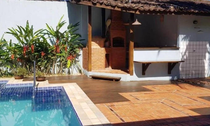 Barra do Una House | Beachside Retreat: Sunny House in Barra do Una