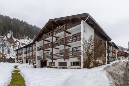 Montroc Apartment | Top-Rated Sunny Nest with Pool & View of MB Montroc