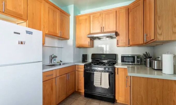 South Berkeley Apartment | Cozy One Bedroom Retreat in S. Berkeley/Oakland - 10/10 Rating