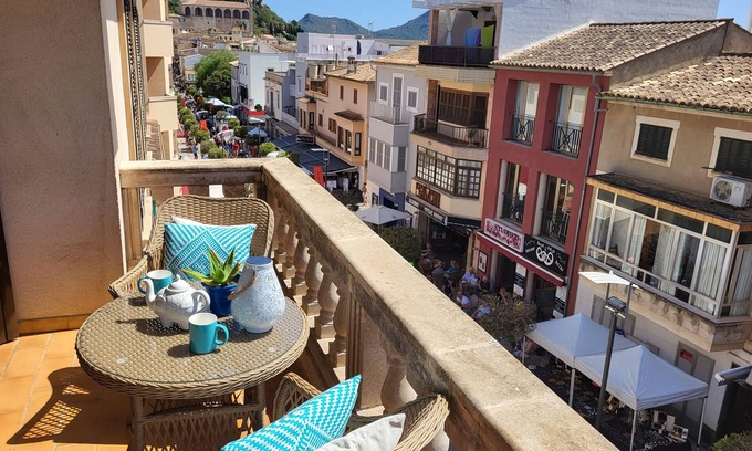 Arta Apartment | Sunny Penthouse with Medieval Castle Views & Pool Access