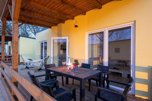 Donji Karin House | Oceanfront Bliss at Sunny Resort - Rated 8.7/10!