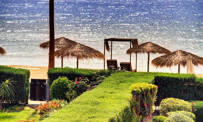 Mazotos Villa | Beachfront Villa with Private Pool and Yoga Retreats