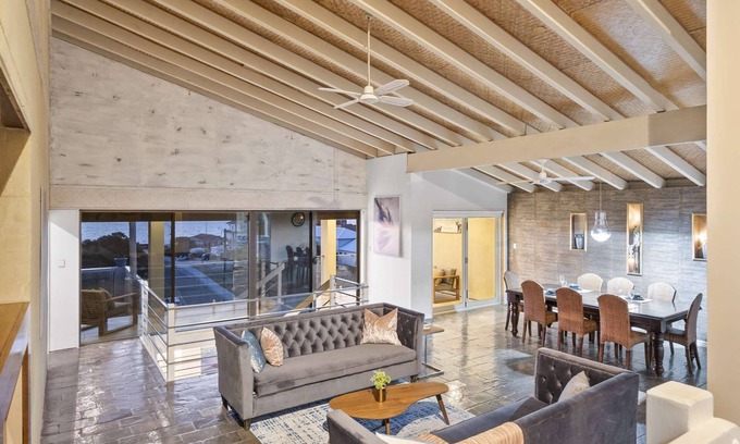 Quinns Rocks House | Oceanfront Retreat with Breathtaking Views for Families