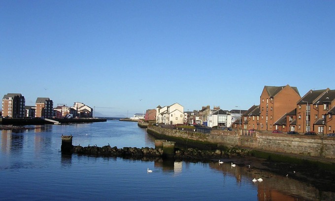 Ayr Apartment | Sunny Riverside Retreat with Pool & Ocean Views, Rated 9.4