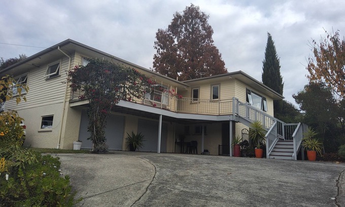 Nelson House | Bright and Unique Pet-Friendly Home with Spa Amenities