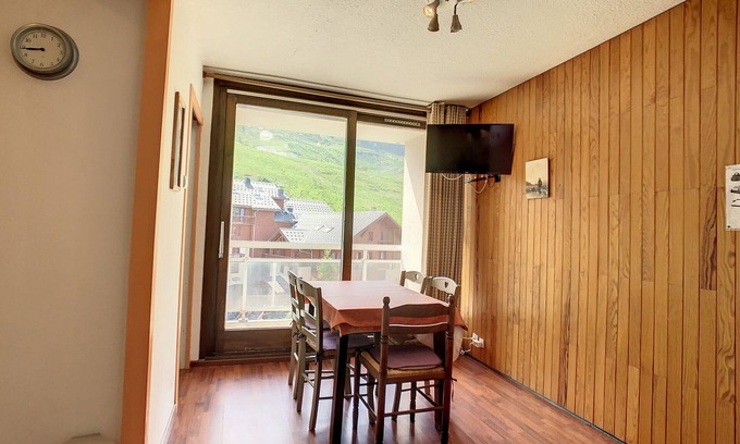 La Toussuire Apartment | Sunny Studio for 4 with West-Facing Balcony, 5th Floor, Next to Slopes
