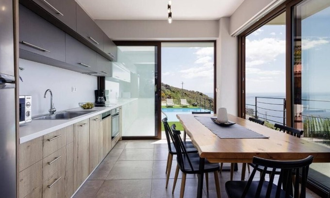 Agios Vasileios Villa | Sunny Villa