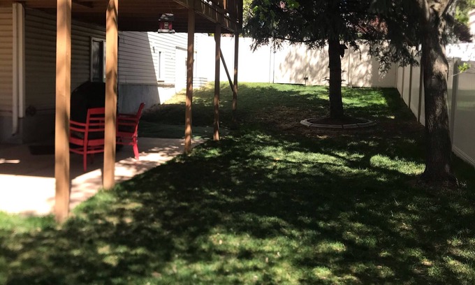 Sandy Apartment | Exceptional Sunny Walk-Out Basement Apartment with Office