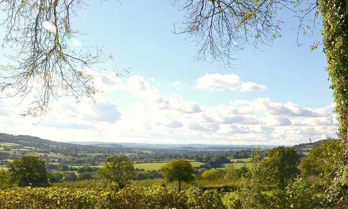 West Buckland House | Sunnybank: A Scenic Escape with Ocean Views & Spa