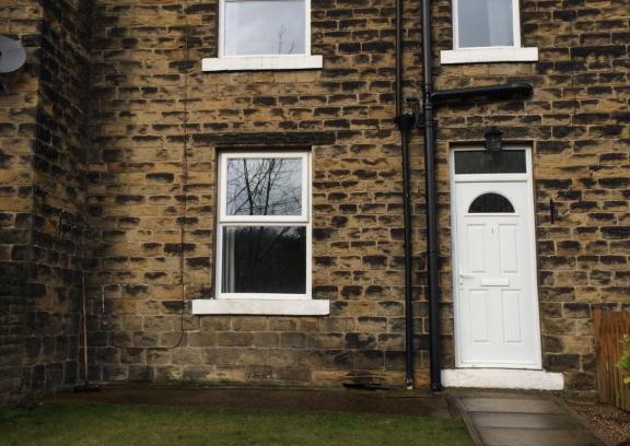 Denby Dale House | SunnyBank: Family-Friendly Retreat with Hot Tub & Breakfast