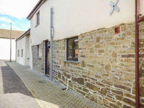 Beaworthy House | Inviting Sunnymead Cottage: Pet & Child Friendly Stay