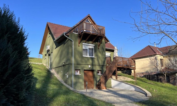 Zalakaros Apartment | Family-Friendly SunnySide Apartmanház with High Guest Ratings
