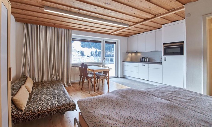 Wiesern Apartment | Relax at Sunnyside Appartements with Spa and Hot Tub