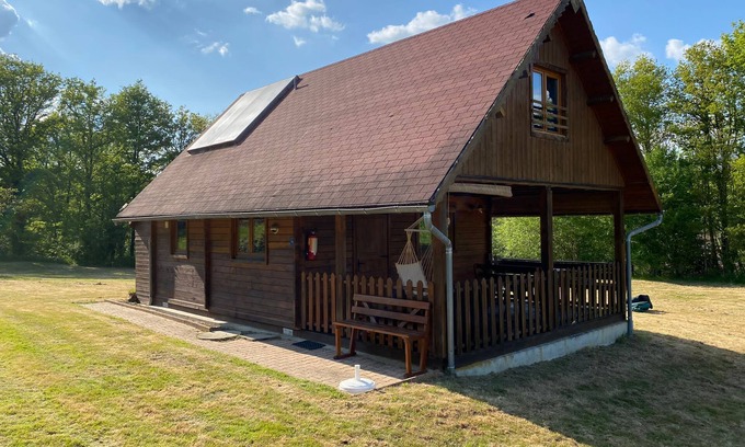 Saulgond Ski Chalet | Relax at SunnySide Chalet: Ideal Retreat for 6 Guests