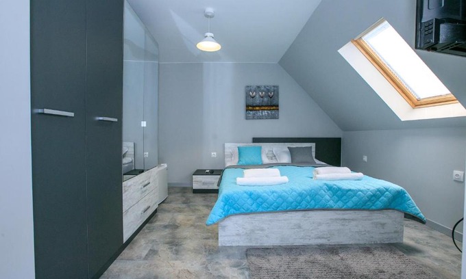 Sandanski Apartment | Budget-Friendly Sunpark Studios with Restaurant & Family Focus