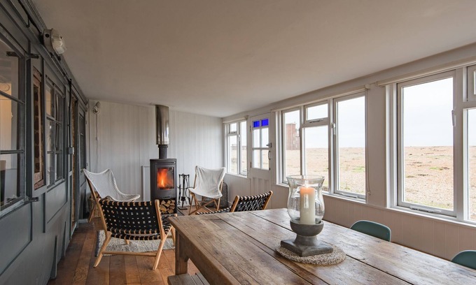 Dungeness House | Discover Sunray: Oceanfront Retreat for 8 with Pet-Friendly Perks
