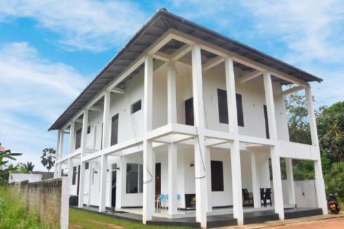 Thalawa House | Sunray Lodge