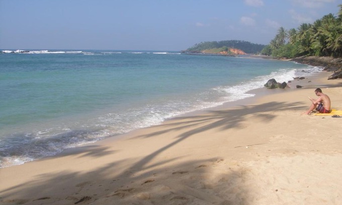 Bandaramulla House | SunRay Rest - Beach View Homestay with Oceanfront Amenities